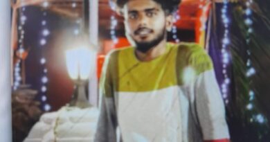 யாழில் நாதன் விடுதி, நாதன் பூட்டுக்கடை உரிமையாளரின் காவாலி மகன் ஐஸ் போதைப்பொருள், வாள்களுடன் கைது!