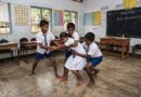 அவதானம் பெற்றோரே!! கிளிநொச்சிaில் 3 மாணவர்களுடன் ஒரே நேரத்தில்  மாணவி வகுப்பு அறைக்குள் கபடி விளையாட்டு !! வீடியோ  பரவியுள்ளது!