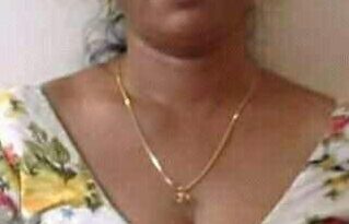 உனது மனுசனை எனக்கு விட்டுத்தா!! எவ்வளவு காசு வேணும்? யாழில் கனடா அன்ரி குடும்பப் பெண்ணுடன்  பேரம் பேசியது எப்படி? ஓடியோ லீக்!